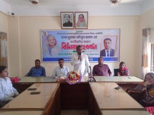 জেলা প্রশাসক (শিক্ষা ও আইসিটি) মুহাম্মদ সাদিকুর রহমানকে বিদায় সংবর্ধনা দিলেন মেয়র আতাউর রহমান সেলিম ॥