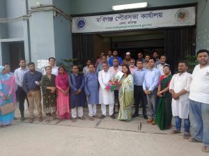 হবিগঞ্জ পৌরপরিষদ ও পৌরসভার শাখা প্রধানদের সাথে জেলা প্রশাসকের মতবিনিময় ॥ সত্যিকার অর্থে শহরকে সুন্দর করতে অপ্রয়োজনীয় জিনিস গুলোকে সরিয়ে ফেলতে হবে- জেলা প্রশাসক জিলুফা সুলতানা ####জেলা প্রশাসন এবং পৌরবাসীর সহযোগিতায় আমরা হবিগঞ্জকেএকটি আদর্শ পৌরসভায় রূপান্তরিত করতে পারবো-মেয়র সেলিম॥