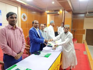 পবিত্র ঈদ উল ফিতর উপলক্ষে পৌর এলাকার ৮৩ টি মসজিদের খতিব, ইমাম ও মুয়াজ্জিনদের সম্মানী ভাতা দিয়েছে হবিগঞ্জ পৌরসভা ॥ইমামগণ তাদের বয়ানে সচেতনতামুলক বক্তব্য তুলে ধরলে সমাজ উপকৃত হবে-জেলা প্রশাসক ড. মোঃ ফরিদুর রহমান ॥