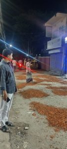 হবিগঞ্জ শহরের পিটিআই রোড ও বদিউজ্জামান খান সড়কে রাস্তার গর্ত ভরাট ও মেরামত কাজ করেছে হবিগঞ্জ পৌরসভা